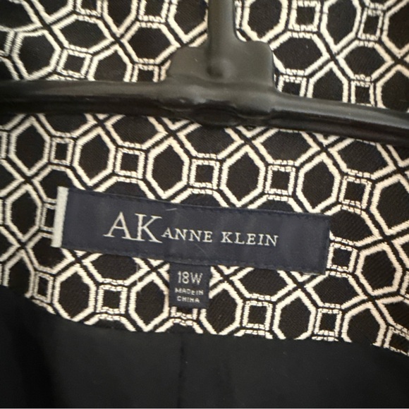 Anne Klein Black and White Geometric Pea Coat - Picture 9 of 15